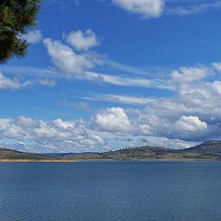 Rainbow Pines Tourist Caravan Park Адаминаби Экстерьер фото