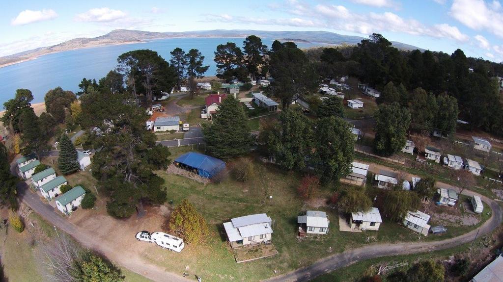 Rainbow Pines Tourist Caravan Park Адаминаби Экстерьер фото