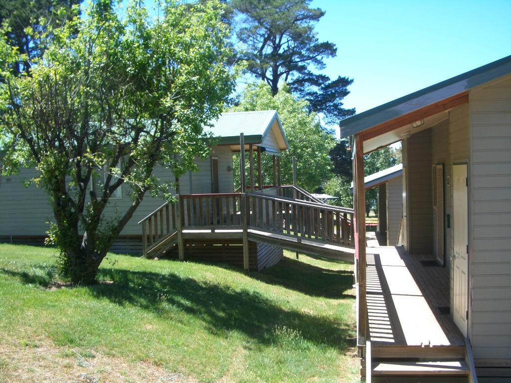 Rainbow Pines Tourist Caravan Park Адаминаби Экстерьер фото